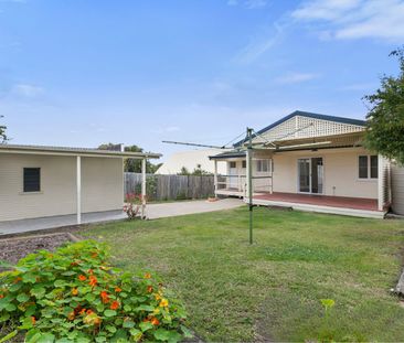 Cute and Cosy Cottage in a Fabulous Location - Photo 5