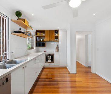 Easy care, lock up and leave - Photo 6