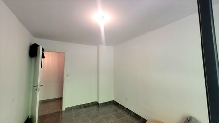 Description - Photo 3