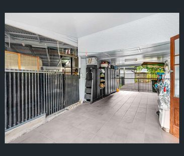 110 Pease Street, Manoora, Qld 4870 - Photo 1