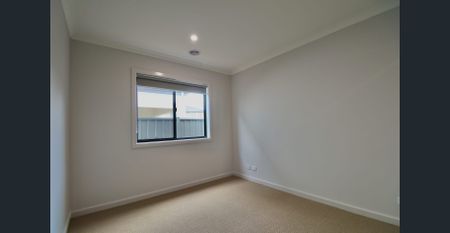 Modern Family Home in Berwick with 4 Bedrooms - Photo 3