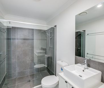 Modern Duplex - Photo 4