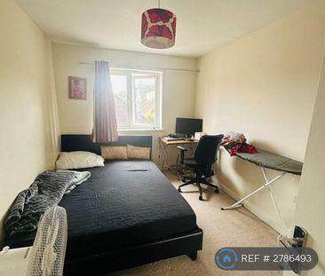 3 bedroom semi-detached house to rent - Photo 6