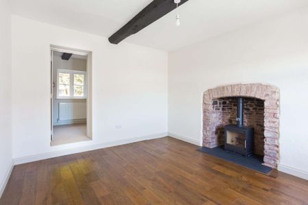An idyllic four bedroom fully refurbished cottage located on the Kentchurch Estate, offering the perfect blend of rural living and modern comfort. - Photo 2