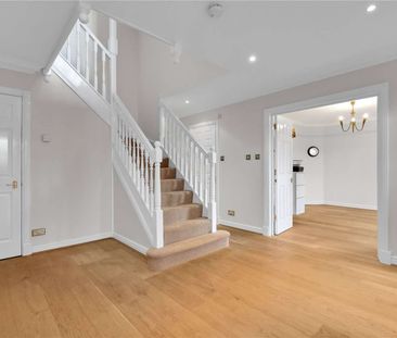 Seven bedroom home in private road close to St John's School. - Photo 1