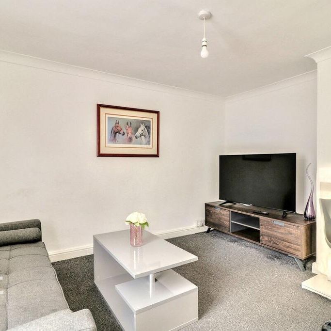 3 bedroom terraced house to rent - Photo 1