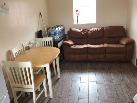 Ashurst Way, Rosehill, Oxford - Photo 1