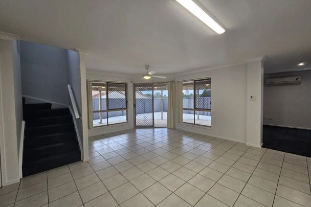 Stunning Double Storey Home in Underwood - Photo 1