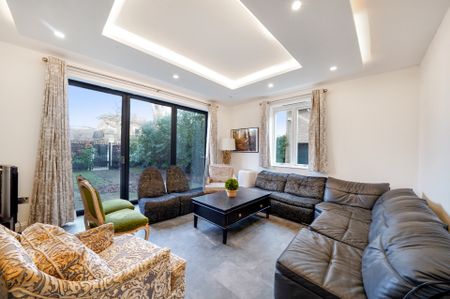Ashchurch Grove, Hammersmith, London, W12 - Photo 5