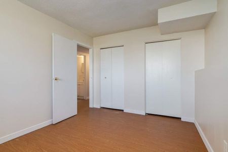 2 Bedroom - Photo 3