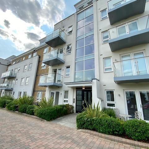 Heron Way, Maidenhead - Photo 1