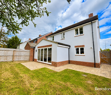 4 bedroom detached house to rent - Photo 2