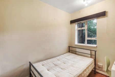 4 bedroom maisonette in Kentish Town - Photo 4