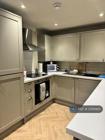 1 bedroom in a house share to rent - Photo 3