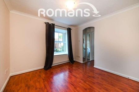 Verbena Close, RG41 - Photo 2