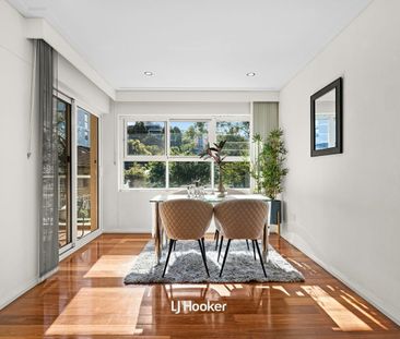 North Facing - Full Brick Apartment walk to train and shops - Photo 3