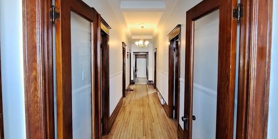 Ahuntsic - 6 1/2 Avec Cour Et Parking - Photo 3