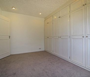 Studio Flat, Longdown Road, SE6 - Photo 2