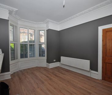 4 bedroom end of terrace house to rent - Photo 4