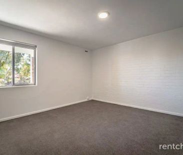 “Apartment in leafy suburb!!” - Photo 1