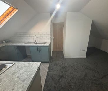 Stoney Stanton Road, Hillfields - Photo 1