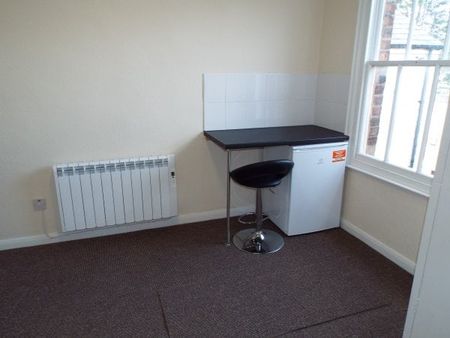 Derby Street, Burton-on-Trent, DE14 - Photo 3