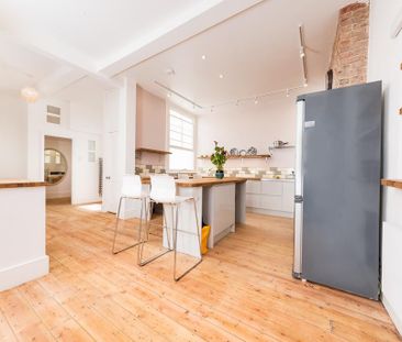 4 bedroom terraced house to rent - Photo 1