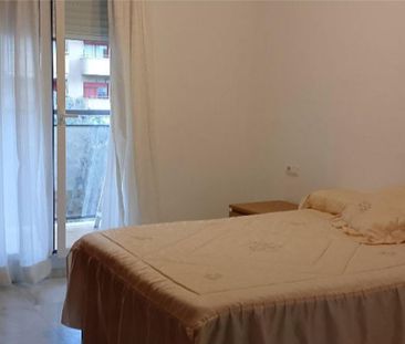 Piso de alquiler en Avenida Imperio Argentina, 7, Martín Carpena - ... - Photo 2