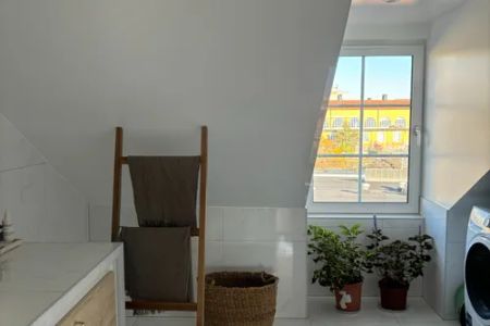 Private Room in Shared Apartment in Östermalm - Photo 3