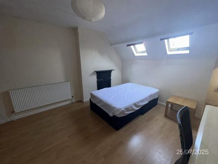 5 bedroom terraced house to rent - Photo 3