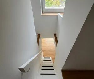 GEMÜTLICHE DACHWOHNUNG + LIFT - Foto 3