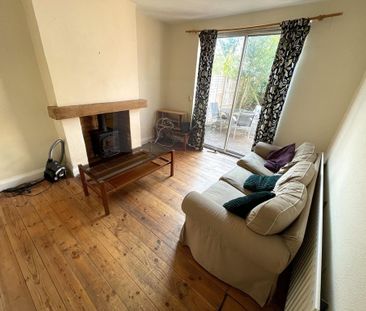 4 bedroom semi-detached house to rent - Photo 2