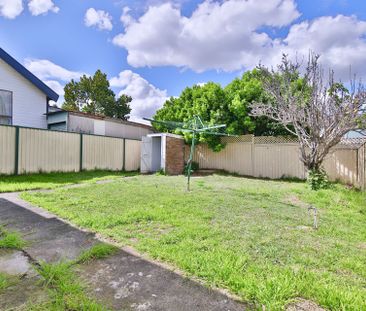 Three Bedroom Home - Photo 2