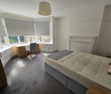 Broadgate, Beeston, NG9 2FU - Photo 1