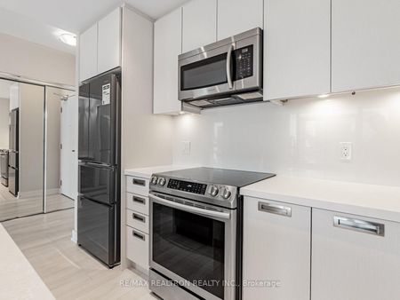 For Lease - 375 Sea Ray Avenue Unit# 313, Innisfil, Ontario - Photo 2