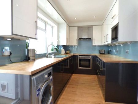 Busk Crescent, Farnborough, GU14 - Photo 5