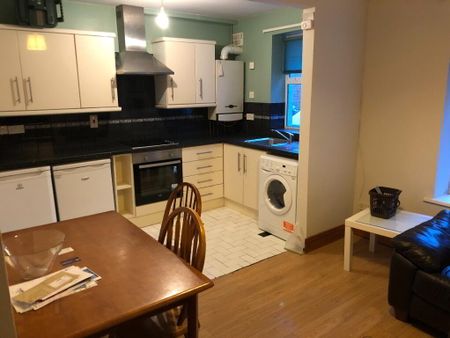 Flat 2-12 Ashley Avenue, Belfast, BT9 7BT - Photo 4