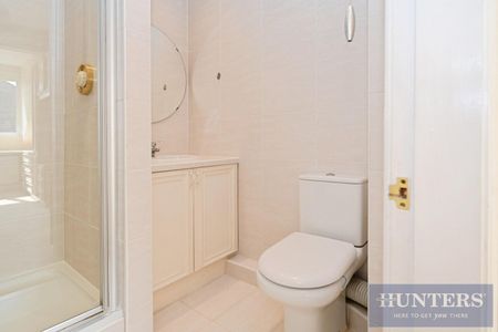 3 bedroom House To Let - Photo 3