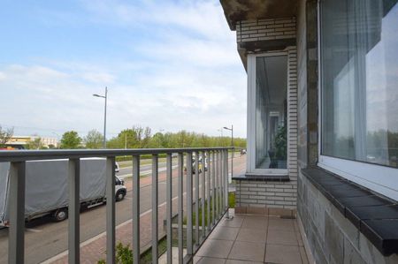 Lichtrijk twee slaapkamer appartement te huur in Oostende - Photo 2
