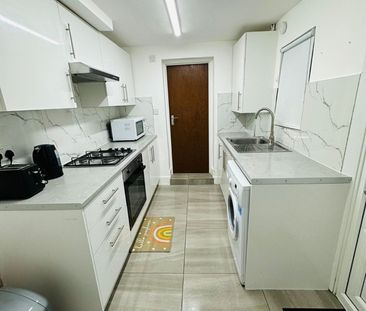 Room in a Shared House, Elmar Road, N15 - Photo 5