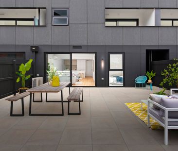 Luxury Apartment with Indoor & Outdoor Living - Photo 3