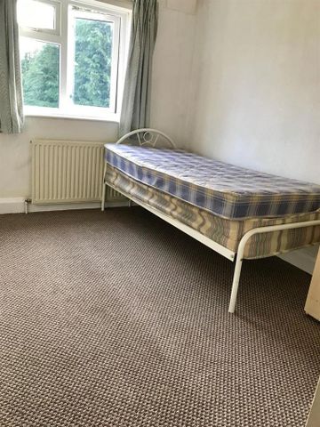 3 bedroom terraced house to rent - Photo 3