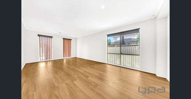 Affordable Family Living in Roxburgh Park - Photo 1