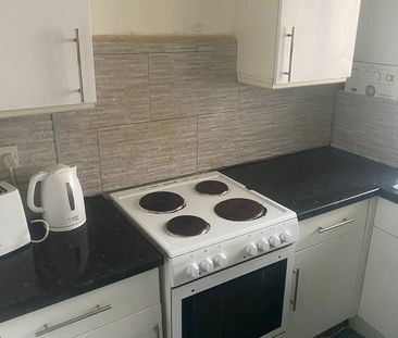 1 Bed Flat, Ramsey House, SW19 - Photo 5