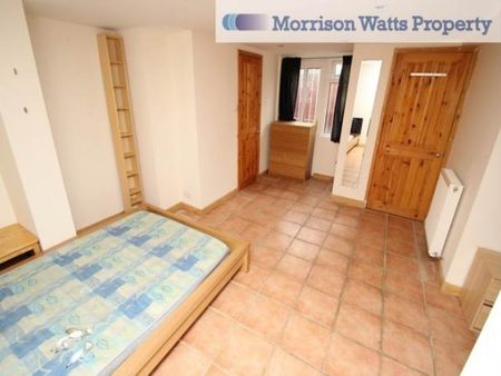 3 Bed - Stanmore Avenue, Burley, Leeds - Photo 5