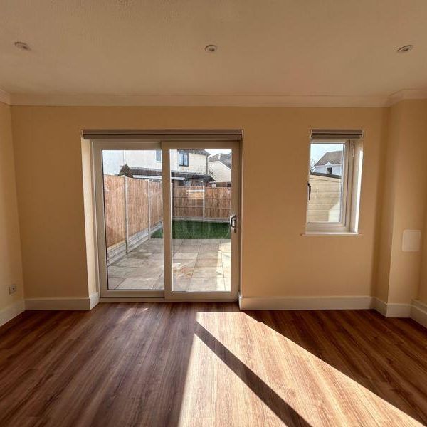 2 bedroom end of terrace house to rent - Photo 1