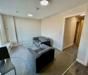 2 bedroom flat to rent - Photo 2