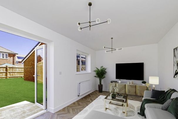 4 bedroom semi-detached house to rent - Photo 1