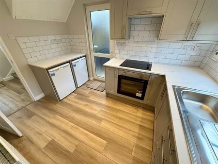 6 Flush Gardens, Belfast, BT6 0GN - Photo 2