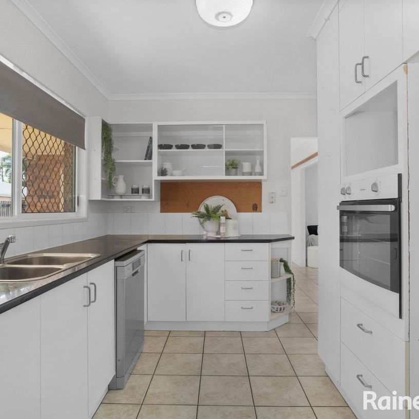 Convenience & Quiet Living - Photo 1